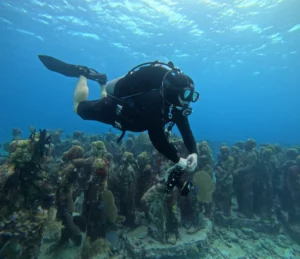 scuba diving in Cancun