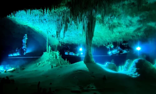 scuba diving in cenotes